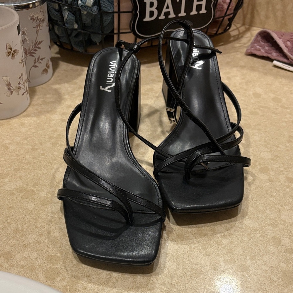 Vivianly Elegant Black Strappy Heels